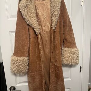 Elegant Tan Corduroy Trench Coat with Faux Fur Trim